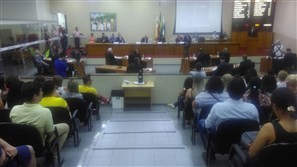 Vereadores de Maringá se reúnem em sessão extraordinária para votar cinco projetos do Executivo